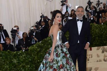 Amal und George Clooney auf der Met Gala Amal und George Clooney auf der Met Gala