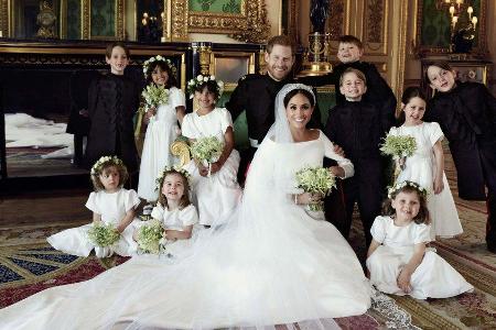 Herzogin Meghan und Prinz Harry mit ihre Blumenmädchen und Herzogin Meghan und Prinz Harry mit ihre Blumenmädchen und