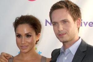 Meghan Markle: "Suits"-Ehemann Patrick J. Adams ist schon vor Ort
