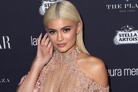 Kylie Jenner verdient mit ihrem Instagram-Kanal Millionen Kylie Jenner verdient mit ihrem Instagram-Kanal Millionen