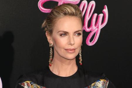 Charlize Theron im April 2018 bei der Premiere von Charlize Theron im April 2018 bei der Premiere von