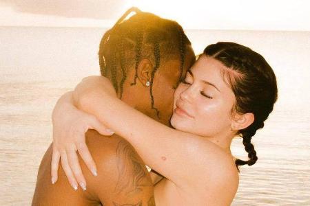 Travis Scott und Kylie Jenner ganz verliebt auf Instagram Travis Scott und Kylie Jenner ganz verliebt auf Instagram