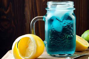 Wer noch auf der Suche nach dem etwas anderen Sommerdrink ist, wird vielleicht bei dem Butterfly Pea Flower Tea fündig - der...