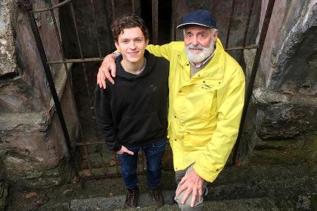 Tom Holland (l.) zu Besuch bei Pino Lella Tom Holland (l.) zu Besuch bei Pino Lella