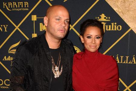 War hier die Ehe noch in Ordnung? Mel B und Stephen Belafonte im Juli 2016 auf einer Party in Hollywood War hier die Ehe noch in Ordnung? Mel B und Stephen Belafonte im Juli 2016 auf einer Party in Hollywood