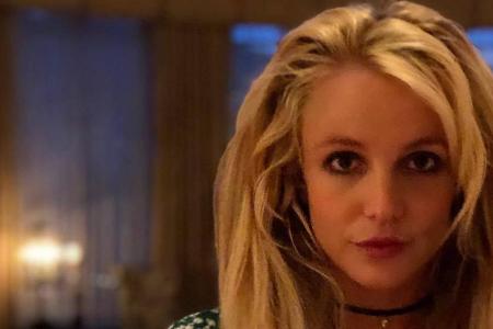 Kaum zu glauben, aber selbst gemacht: Britney Spears setzt ihre Löwenmähne nun auch bei Selfies perfekt in Szene Kaum zu glauben, aber selbst gemacht: Britney Spears setzt ihre Löwenmähne nun auch bei Selfies perfekt in Szene