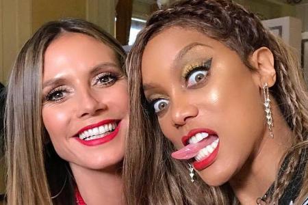 Selbst Grimassen können sie nicht entstellen: Tyra Banks (rechts) und Heidi Klum Selbst Grimassen können sie nicht entstellen: Tyra Banks (rechts) und Heidi Klum