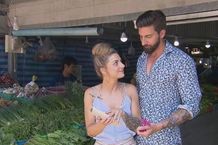 Neuankömmling Annika schnappte sich Sebastian für ein erstes Date Neuankömmling Annika schnappte sich Sebastian für ein erstes Date