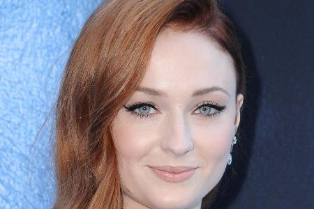 Sophie Turner wurde durch ihre Rolle als Sansa Stark in Sophie Turner wurde durch ihre Rolle als Sansa Stark in