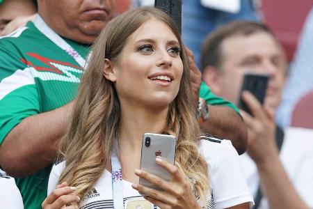 Cathy Hummels setzte beim Spiel Deutschland gegen Mexiko auf dezentes Make-up Cathy Hummels setzte beim Spiel Deutschland gegen Mexiko auf dezentes Make-up
