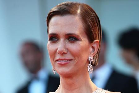 Wie sich die stets charmante Kristen Wiig wohl als Comic-Schurkin schlagen wird? Wie sich die stets charmante Kristen Wiig wohl als Comic-Schurkin schlagen wird?