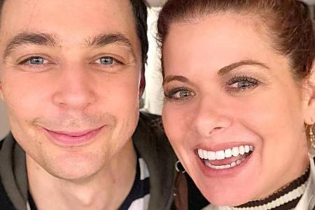 Alte Bekannte zu treffen ist eine der schönsten Freuden im Leben. So geht es auch Jim Parsons und Debra Messing Alte Bekannte zu treffen ist eine der schönsten Freuden im Leben. So geht es auch Jim Parsons und Debra Messing