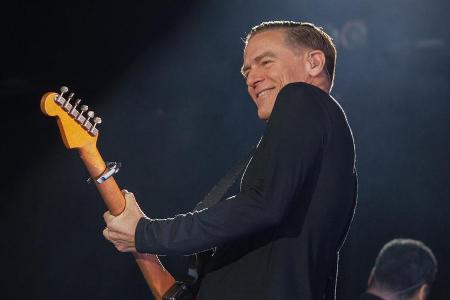 Bryan Adams bei einem Auftritt in Irland Bryan Adams bei einem Auftritt in Irland