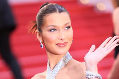 Anderen eine Freude zu machen, ist manchmal gar nicht so schwierig - Bella Hadid muss dafür einfach nur sie selbst sein Anderen eine Freude zu machen, ist manchmal gar nicht so schwierig - Bella Hadid muss dafür einfach nur sie selbst sein