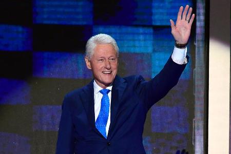 Der ehemalige US-Präsident Bill Clinton hat seinen ersten Roman herausgebracht Der ehemalige US-Präsident Bill Clinton hat seinen ersten Roman herausgebracht