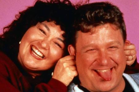 Roseanne Barr und John Goodman spielen im Roseanne Barr und John Goodman spielen im