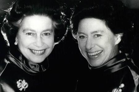 Queen Elizabeth II. und ihre Schwester Prinzessin Margaret im Jahr 1980 Queen Elizabeth II. und ihre Schwester Prinzessin Margaret im Jahr 1980