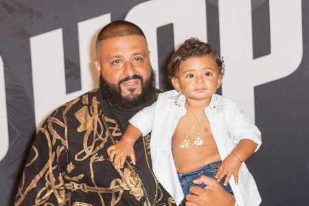 Früh übt sich: DJ Khaled mit seinem einjährigen Sohn Asahd auf dem roten Teppich Früh übt sich: DJ Khaled mit seinem einjährigen Sohn Asahd auf dem roten Teppich