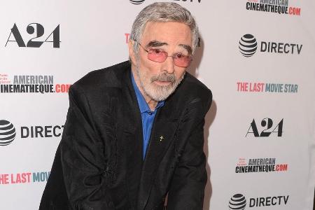 Mit 82 Jahren feiert er nochmal sein Comeback auf dem roten Teppich: Burt Reynolds Mit 82 Jahren feiert er nochmal sein Comeback auf dem roten Teppich: Burt Reynolds