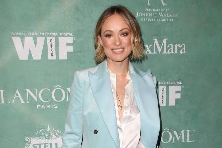 Olivia Wilde zeigt sich Ton in Ton auf der Pre-Oscar Cocktail Party in LA Olivia Wilde zeigt sich Ton in Ton auf der Pre-Oscar Cocktail Party in LA