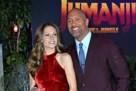 Dwayne Johnson und seine schwangere Partnerin Lauren auf der Premiere des neuen Dwayne Johnson und seine schwangere Partnerin Lauren auf der Premiere des neuen