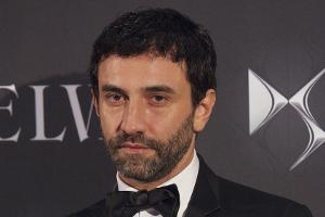 Überraschung: Riccardo Tisci macht nun Mode für Burberry
