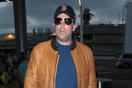 Cap, Lederjacke und Schlabberjeans: Der Das-Style à la Ben Affleck ist jetzt Trend Cap, Lederjacke und Schlabberjeans: Der Das-Style à la Ben Affleck ist jetzt Trend