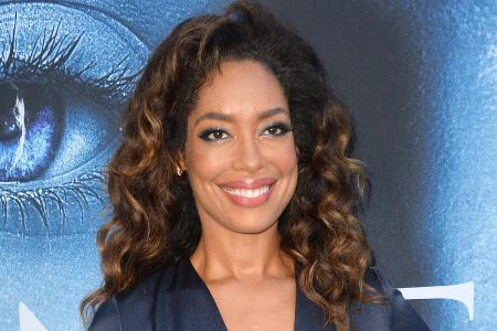 Gina Torres grüßt bald wöchentlich aus Chicago in ihrem höchsteigenen Gina Torres grüßt bald wöchentlich aus Chicago in ihrem höchsteigenen