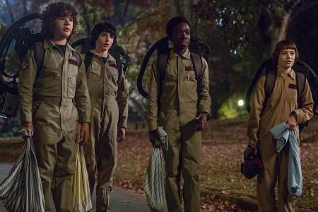 Gaten Matarazzo (v.l.), Finn Wolfhard, Caleb McLaughlin und Noah Schnapp spielen in Gaten Matarazzo (v.l.), Finn Wolfhard, Caleb McLaughlin und Noah Schnapp spielen in