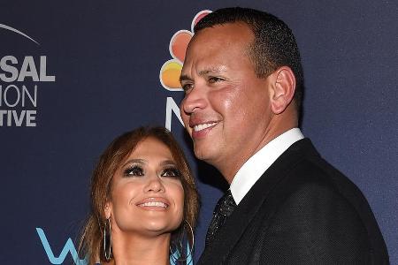 Schweben weiterhin auf Wolke sieben: Jennifer Lopez und Alex Rodriguez Schweben weiterhin auf Wolke sieben: Jennifer Lopez und Alex Rodriguez