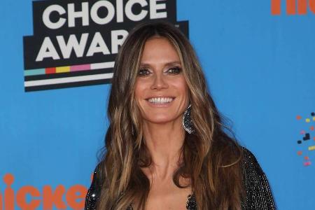 Das Lachen wird ihr auch bei der Schleimdusch nicht vergehen: Heidi Klum auf dem roten Teppich bei den Das Lachen wird ihr auch bei der Schleimdusch nicht vergehen: Heidi Klum auf dem roten Teppich bei den