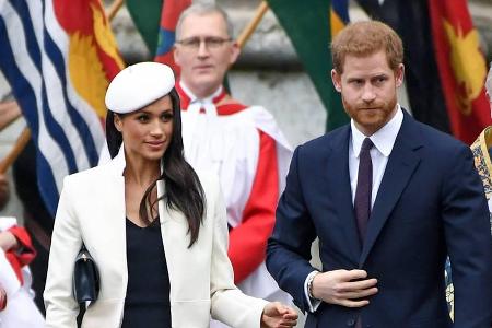 Meghan Markle ist bereits ein absoluter Profi und sieht auf diesem Bild gar routinierter als ihr zukünftiger Mann aus Meghan Markle ist bereits ein absoluter Profi und sieht auf diesem Bild gar routinierter als ihr zukünftiger Mann aus
