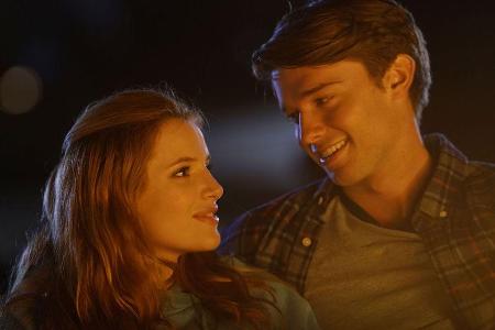Bella Thorne und Patrick Schwarzenegger verlieben sich in Bella Thorne und Patrick Schwarzenegger verlieben sich in