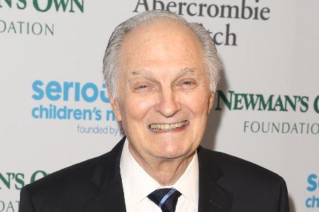 Auch von seiner schweren Erkrankung will sich Frohnatur Alan Alda nicht die Freude am Leben nehmen lassen Auch von seiner schweren Erkrankung will sich Frohnatur Alan Alda nicht die Freude am Leben nehmen lassen