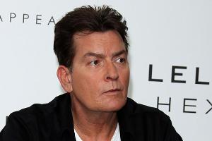 "Drug Addicts": Charlie Sheen spielt Arzt in Lil Pumps neuem Musikclip