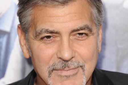 Schauspieler George Clooney wurde bei einem Unfall verletzt Schauspieler George Clooney wurde bei einem Unfall verletzt