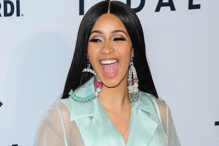 Cardi B hat eine Tochter zur Welt gebracht Cardi B hat eine Tochter zur Welt gebracht