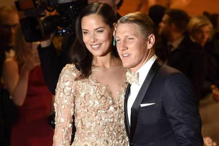 Bastian Schweinsteiger mit Ehefrau Ana Ivanovic bei einem Auftritt in Berlin Bastian Schweinsteiger mit Ehefrau Ana Ivanovic bei einem Auftritt in Berlin