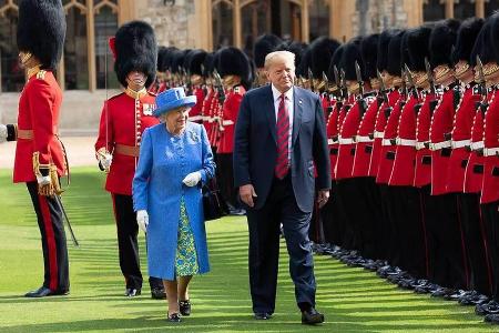 Donald Trump bei der Queen auf Schloss Windsor Donald Trump bei der Queen auf Schloss Windsor