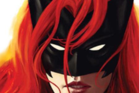 Batwoman auf dem Cover ihrer Comicreihe Batwoman auf dem Cover ihrer Comicreihe