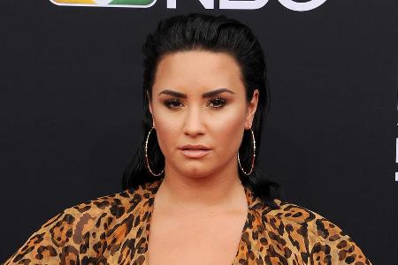 Die Sorge unter den Fans, Freunden und der Familie von Sängerin Demi Lovato ist gewaltig Die Sorge unter den Fans, Freunden und der Familie von Sängerin Demi Lovato ist gewaltig