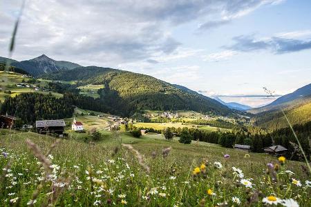 Imposante Bergkulisse, unberührte Natur: Das ist die Slow-Food-Travel-Region Alpe Adria Imposante Bergkulisse, unberührte Natur: Das ist die Slow-Food-Travel-Region Alpe Adria