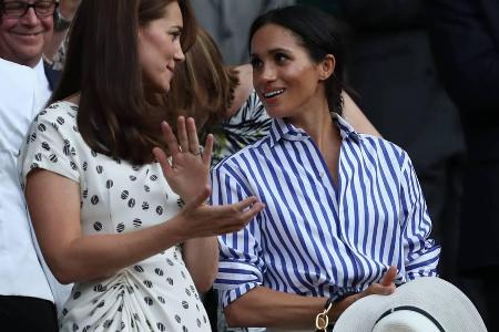 Herzogin Meghan und ihre Schwägerin Kate beim Wimbledon-Finale in London