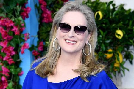 Sichtlich zufrieden strahlte Meryl Streep bei der Premiere mit dem blauen Teppich um die Wette. Sichtlich zufrieden strahlte Meryl Streep bei der Premiere mit dem blauen Teppich um die Wette.