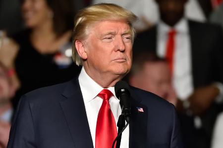 Donald Trump legt sich gerne bei Twitter mit Stars an, die ihn kritisieren Donald Trump legt sich gerne bei Twitter mit Stars an, die ihn kritisieren