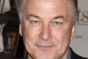 Alec Baldwin kommt gegen die "Macht der Mütter" nicht an