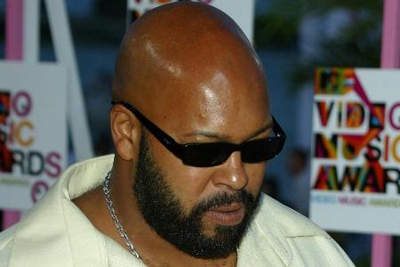Rap-Mogul Suge Knight bei einer Preisverleihung 2004 Rap-Mogul Suge Knight bei einer Preisverleihung 2004