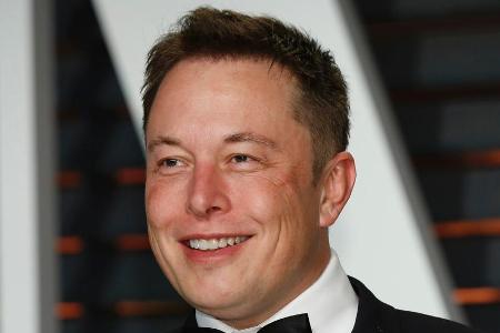Elon Musk macht sein Geld nun auch mit Flammenwerfern Elon Musk macht sein Geld nun auch mit Flammenwerfern