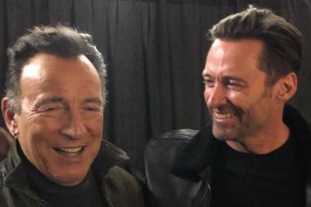Schauspieler Hugh Jackman (re.) ist von Bruce Springsteens Broadway-Show hellauf begeistert Schauspieler Hugh Jackman (re.) ist von Bruce Springsteens Broadway-Show hellauf begeistert