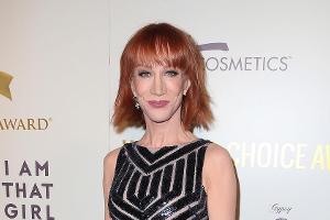 Noch im letzten Jahr bewies Kathy Griffin mit einem extremen Trump-Foto Mut - heute traut sie sich nicht einmal, zu protesti...